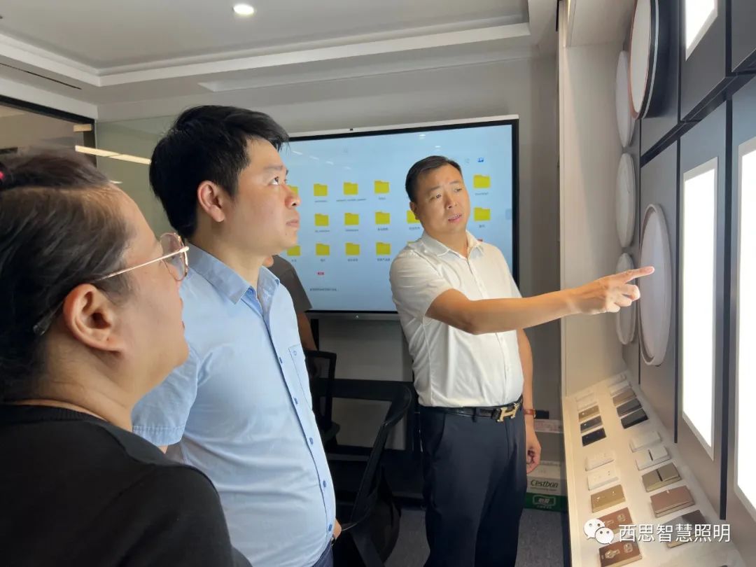 热烈祝贺越南LUXHOUSE贵宾杨总，，，，，乐成签约成为d88尊龙官方网照明越南区域总署理！-公司新闻-d88尊龙官方网照明官网