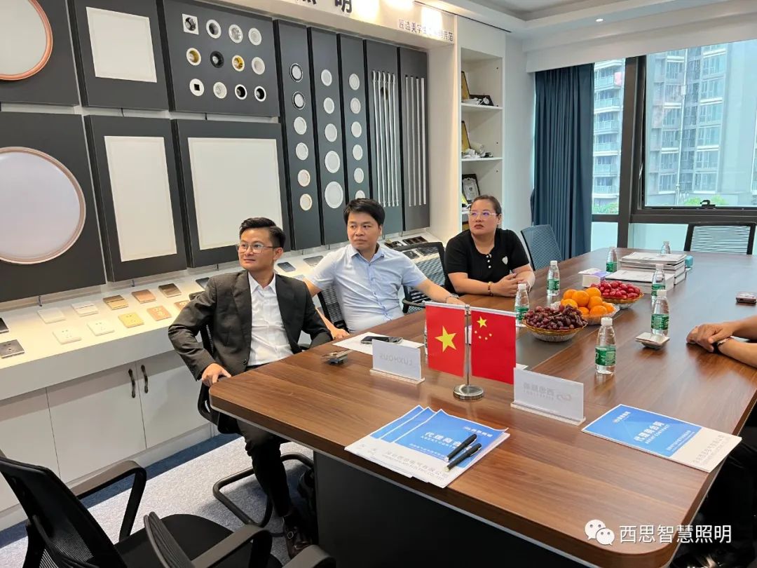 热烈祝贺越南LUXHOUSE贵宾杨总，，，，，乐成签约成为d88尊龙官方网照明越南区域总署理！-公司新闻-d88尊龙官方网照明官网