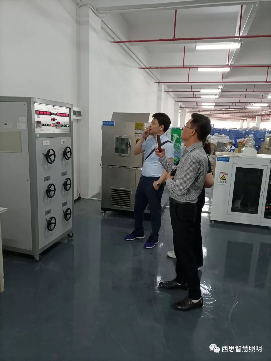 热烈祝贺越南LUXHOUSE贵宾杨总，，，，，乐成签约成为d88尊龙官方网照明越南区域总署理！-公司新闻-d88尊龙官方网照明官网